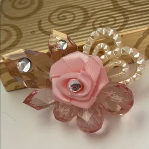 💥HP 💥 Vintage Flower Earrings